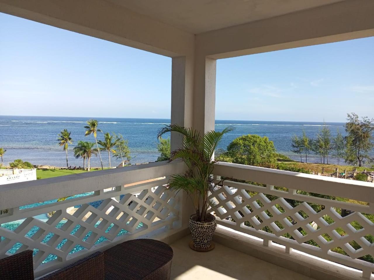 Luxury Oceanline Apartments Mombasa Esterno foto
